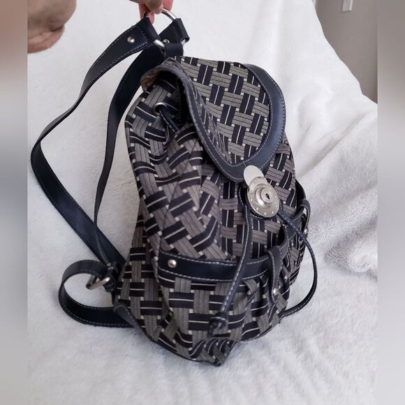 Vintage 90s Nine West Small Canvas Backpack Purse Black Gray - Picture 3 of 15